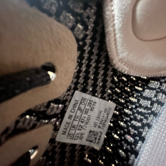 Men’s Yeezy Boost 350 V2 - Picture 6 of 7